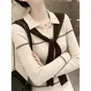 Suéter de punto slim fit con cuello polo, bloques de color blanco roto, estilo universitario para mujer, nueva colección 2026