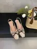 Sandalias Chuyuji de tiras estilo francés con estampado floral, punta cuadrada pequeña y tacón bajo para mujer, adecuadas para ir al trabajo y combinar con faldas