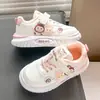 Zapatos de Algodón de Moda para Niñas 2025 Invierno Nuevos Zapatos Deportivos de Algodón para Niños Zapatos de Patinaje Cálidos para Niñas Suela Suave con Felpa