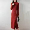 Suéter 100% Lana Pura para Mujer Cuello Alto Medio Tejido Vestido de Manga Larga Otoño e Invierno Nuevo Estilo Moderno y Tendencia Botones Laterales