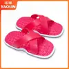 Chinelos Macios Refrescantes com Solado de Massagem para Uso em Banheiro Interno, Massagem Caseira, Chinelos Personalizáveis Que Podem Ser Usados em Ambas as Pontas