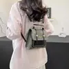 Mochila Casual Multifuncional de Gran Capacidad Estudiante Nueva Tendencia Retro Transfronteriza 2025 Bolso Cruzado Portátil para Viajes de Negocios para Mujer