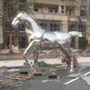 Escultura de Caballo Hueca Cuadrada Grande de Acero Inoxidable Iluminada al Aire Libre Animal de Acero Inoxidable Abstracto Escultura de Caballo de Metal Fabricante