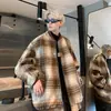 Casaco de lã xadrez retrô com gola de baseball, outono/inverno 2026, transfronteiriço, masculino, corte solto, com zíper, jaqueta espessa, peça externa casual