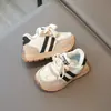 Zapatillas de Primavera para Niños 2025 Moda Zapatos Casuales con Velcro para Niños Pequeños y Medianos Zapatillas de Correr para Niñas con Bloques de Color