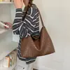 Bolso de Mano Tejido Súper Caliente para Mujer, Gran Capacidad, Nuevo Estilo 2026, Aspecto de Alta Gama, Lujo de Nicho, Hombro Único, Para Viajar al Trabajo, Bolso de Axila