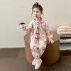 Conjunto Esportivo de Primavera e Outono para Meninas 2026 Novo Estiloso Fashionável Roupa de Primavera Infantil Moletom para Bebês Meninas