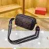 Bolsa Mais Vendida da Família Kou Feminina 2026 Novo Estilo Bolsa Feminina de Comércio Exterior Estampa Retro Francesa Alça Larga Quadrada Pequena Bolsa de Ombro