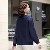 Nova moda outono, camisa base para mulheres de meia-idade, camiseta estilosa de corte solto que afina, blusa de manga comprida para mulheres de meia-idade e idosas