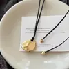 Novo Estilo Coreano Estilo Ins Letra Mohhe Pingente Irregular Colar de Corda Preta Corrente de Suéter Versátil Fashionável Casual