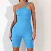 Conjunto de yoga de una pieza cruzado de un solo hombro para mujer, acanalado de alta elasticidad, tacto nude, shorts de cinco puntos, ropa deportiva todo en uno moldeadora para fitness