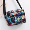 Bolso de tela con flores de mediana edad y vieja, bolso de mujer multicapa, bolso bandolera, bolso para teléfono móvil al por mayor, bolso de lona de ocio, suministro de bolso de puesto