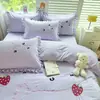 Conjunto de Quatro Peças em Algodão de Fibra Longa Estilo Menina Francesa Bordado Morango Babado Capa de Edredom Estilo Princesa Algodão Puro Todo Algodão Toque de Luxo Verão