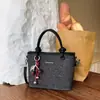 Bolso Cubo de Cesta de Verduras de Nicho de Shuai Mi para Mujer, Bolso de Mano Elegante Nuevo 2026, Bolso de Hombro para el Trabajo y los Viajes Diarios, Bolso Cruzado