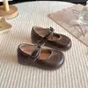 Zapatos de Salón Individuales para Niñas 2026 Primavera/Verano Nuevo Estilo Niños Suela Suave Antideslizantes Zapatos Pequeños de Cuero Zapatos Casuales para Niños Pequeños Zapatos de Princesa para Bebé