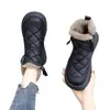 Botas de Neve de Inverno para Mulheres 2025 Novas Botas de Algodão Aveludadas Engrossadas Antiderrapantes Impermeáveis para Mães de Meia-Idade e Idosas