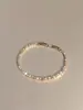 Pulseira Quadrada Pequena Cor Champagne Cintilante com Zircônia de Açúcar Acessório de Pulseira Totalmente Cravejado de Strass Nobre e Elegante de Luxo Leve Acessório Versátil de Nicho de Alta Qualidade