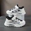 Zapatos Infantiles Primavera y Verano 2026 Estilo Nuevo Niños Casuales Suela Suave Malla Transpirable Huecos Zapatos para Correr Niñas Zapatos de Papá