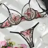Lencería Sexy Francesa Europea y Americana de Encaje Malla Transparente Sexy Sujetador con Bordado de Mariposa Tanga Traje Sexy