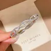 Pulsera Doble Capa de Circonita Cruzada Europea y Americana Diseño Retro Simple Pulsera Sentido de Diseño Lujo Ligero Nicho Sensación de Alta Gama Joyería de Mano