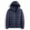 Jaqueta Masculina Leve de Algodão com Capuz Outono Inverno 2026 Tamanho Plus Solta com Zíper Roupa Externa Leve Quente Casual Casaco de Algodão Jaqueta Acolchoada de Algodão