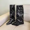 Botas de salto plataforma de metal com fivela, estilo europeu e americano, para mulheres, novo modelo outono e inverno 2026, bico fino, over-the-knee, botas longas de salto alto para uso externo