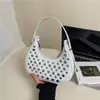 Bolsa Feminina Verão Nova Rebite 2025 Nova Tendência Grande Capacidade Moda Textura Retrô Elegante de Mão ou Ombro