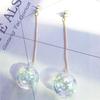 E1398 Pendientes Frescos de Colores Bola de Cristal Transparente Pendientes Largos de Gama Alta Sencillos Pendientes de Tachuela de Bola de Agua