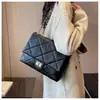 Bolsa pequena quadrada estilo Chanel com corrente feminina 2026 novo estilo texturizada fashion cor sólida losango para o trabalho bolsa grande ombro único transversal