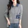 2026 Nuevo Otoño/Invierno Dos en Uno Bordado Cuello Camisa Solapa Cardigan Suéter de Punto Denim Estiloso Abrigo Corto