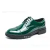 Zapatos de Cuero Puntiagudos con Cordones Brillantes para Hombre de Talla Grande Transfronterizos Zapatos Formales de Negocios Casuales Estilo Británico Zapatos de Moda para Hombre para Estudio Fotográfico