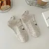Calcetines de dibujos animados para mujer con orejas de oveja bordadas lindas, calcetines cortos, calcetines tipo mocasín versátiles a rayas estilo coreano, calcetines grises