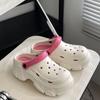 Sola Grossa Sapatos Caverna Feminino Verão Roupa Externa 2025 Novos Sandálias de Praia Antiderrapantes Salto Aumentado Chinelos Eva