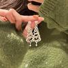 Pendientes de aguja de plata con árbol de Navidad microincrustado Serie temática navideña Pendientes exquisitos de alta calidad para mujer Otoño e invierno Diseño de nicho