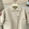 Casaco de Lã para Meninos Jaqueta Infantil Roupas de Inverno 2026 Novo Corta-vento de Comprimento Médio Aconchegante Top de Lã para Meninos Tendência