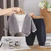 Conjunto de Ropa de Otoño para Niños 2026 Nuevo Estilo Coreano Moda Bebé Primavera y Otoño Sudadera con Capucha Cárdigan Conjunto de Tres Piezas
