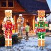 2025 Nuevo Cascanueces de Navidad Letrero para Jardín Letrero de Césped Exterior Soldado Decoración de Navidad Letrero de Atrezo