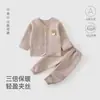 Ropa de bebé otoño e invierno Clase A conjunto cálido de tres capas separado top y pantalones para recién nacido ropa de bebé de otoño