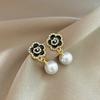 Brincos de Flor de Camélia com Pérola em Prata S925 Moda Feminina Versátil Estilo Retro Hong Kong Brincos Elegantes de Alta Qualidade Brincos