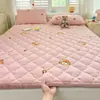 2026 Novo Inverno Quente Leite Fleece Estampado Espessado Macio Colchão Inverno Mais Veludo Protetor Almofada de Cama Estudante