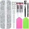 Caja de 24 compartimentos moderna y popular de diamantes de resina jelly de color AB con base plana, empaquetada para arte de uñas DIY, accesorios pequeños, venta al por mayor