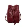 2026 Nuevo Bolso Pequeño de Diseño de Nicho para Mujer, Moderno y de Alta Gama, Bolso Cruzado Versátil Tejido a Mano, Bolso Cubo