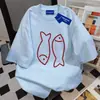 Camiseta Casual Simples de Algodão Puro Estilo Ins para Casais, Manga Curta Feminina, Top com Estampa de Peixe Grafite Verão 2026 para Homens