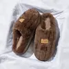 Pantuflas de algodón esponjosas y afelpadas para hombres y mujeres, engrosadas para abrigar, adecuadas para uso en interiores en otoño e invierno, y diseñadas para ser antideslizantes, lo que las hace perfectas para parejas