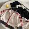 Conjunto de Ropa de Primavera para Niños 2026 Nuevo Modelo para Niños de Edad Media, Chaqueta Deportiva Holgada de Primavera y Otoño con Cuello Alto