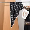 Lenço triangular, acessório feminino em camadas, cinto jeans, lenço de cintura, acessório de viagem, camisa, xale estiloso