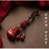 Bolsa de la Suerte de Cinabrio Llavero para Coche Nuevo para Hombres y Mujeres Bolsa de la Suerte de la Fortuna Decoración de Regalo Creativa Bajo Contenido