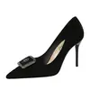 825-9 precio especial para zapatos sueltos (Este está agotado sin reposición)