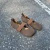 B30-16 Estilo Novo de Primavera Camurça de Couro Sapatos Rasos Casuais com Bico Quadrado Sapatos de Vovó para Uso Diário