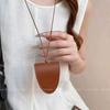 Bolsa Magnética de Cuero para Colgar Gafas en el Cuello Collar Bolsa de Cosméticos para Mujer Colgante de Gafas de Sol Bolsa Cadena de Suéter Exquisita Nueva 2025